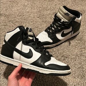 Nike panda dunk high
